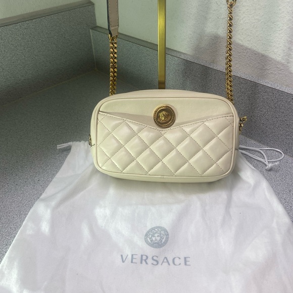 NWOT Versace Cream and Gold Quilted Crossbody/Shoulder Bag - Picture 2 of 14